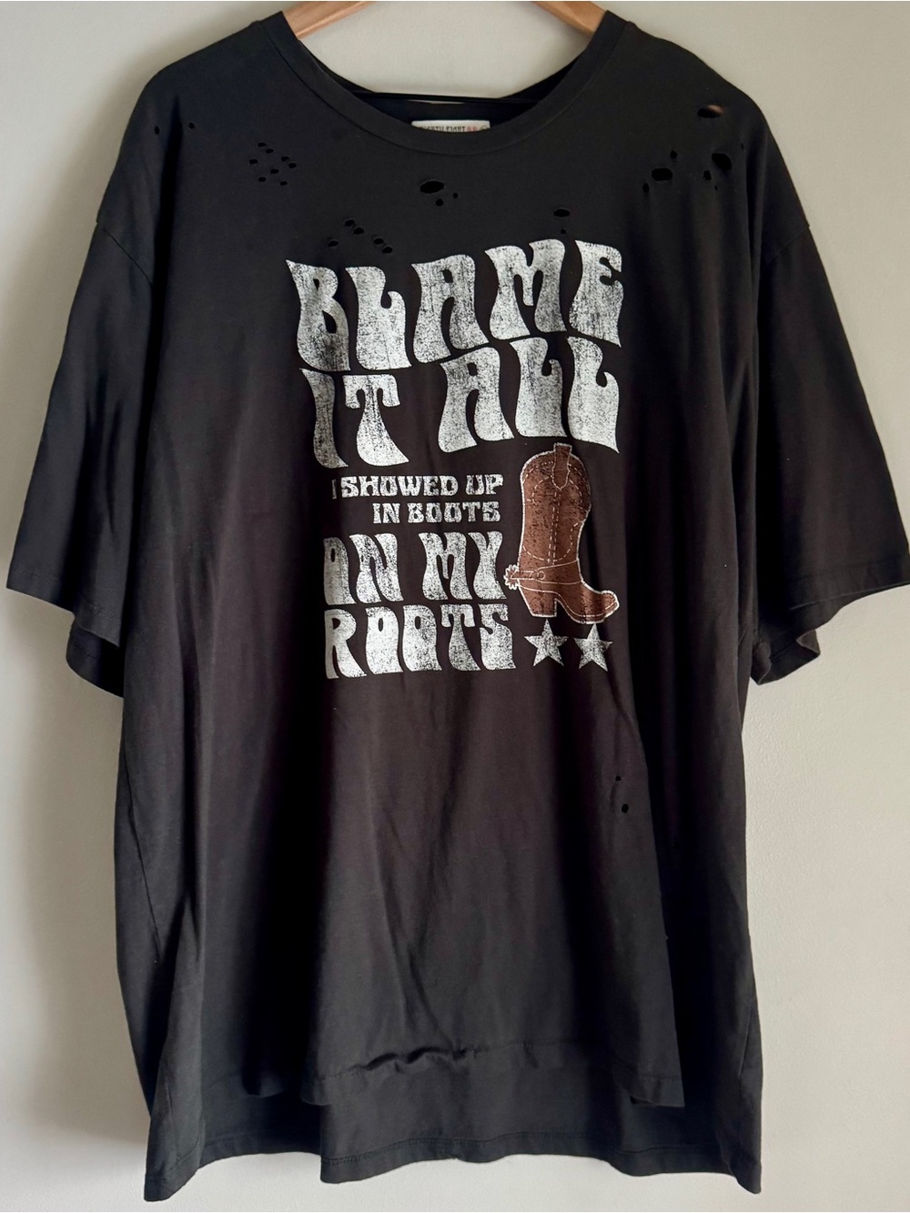 Boutique Eighty-Eight Short Sleeve Distressed Garth Brooks Graphic T-Shirt 3XL